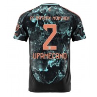 Camisa de Futebol Bayern Munich Dayot Upamecano #2 Equipamento Secundário 2024-25 Manga Curta